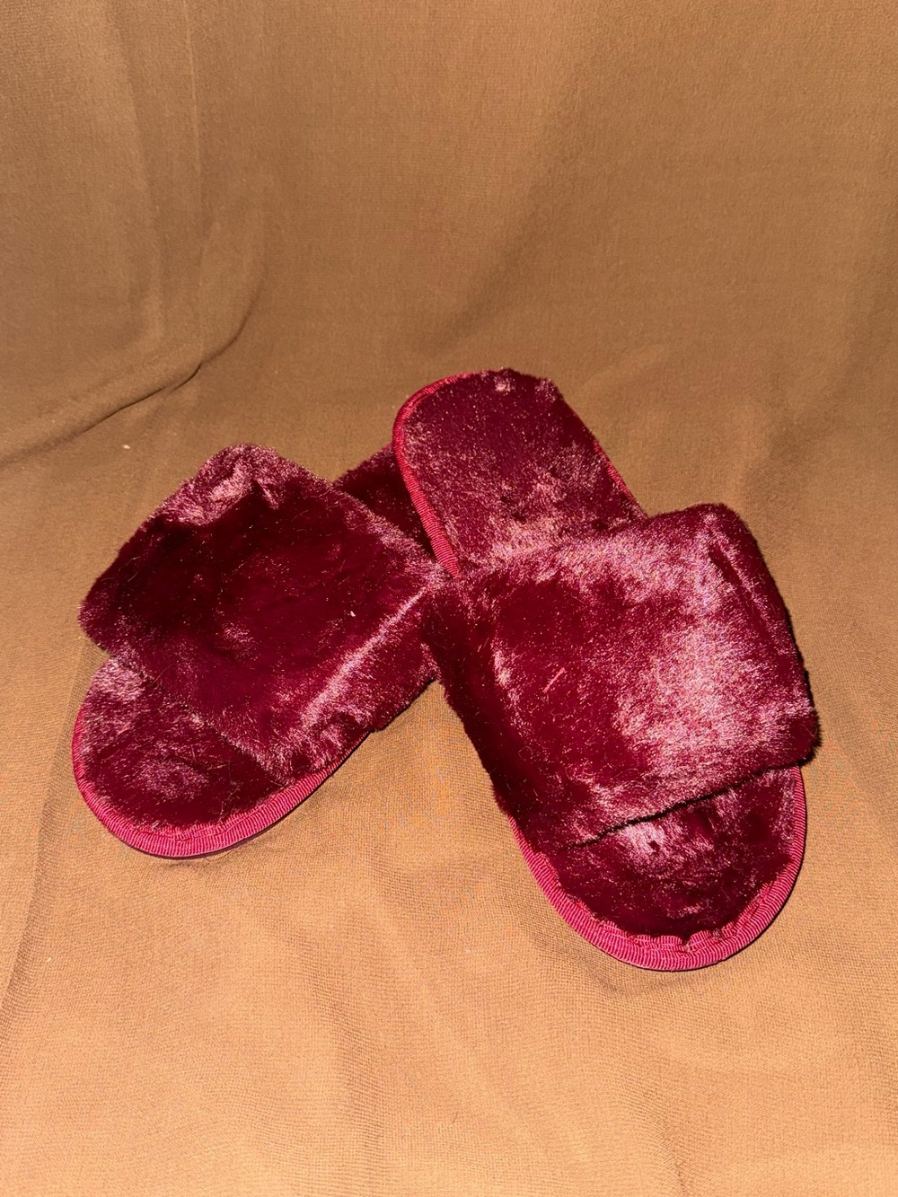 Plush Burgundy Slide Slippers for Women